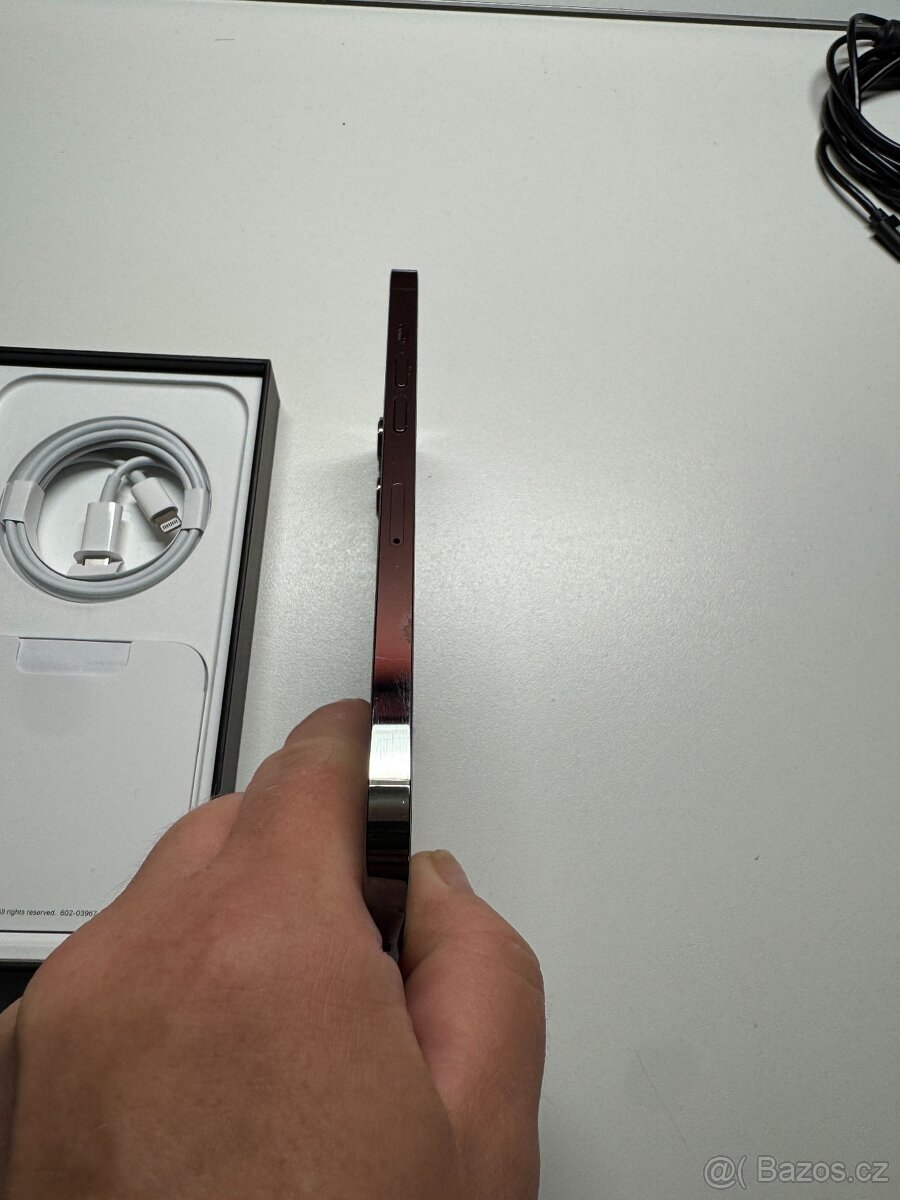 iPhone 12 PRO MAX, ve velice pěkném stavu - 5