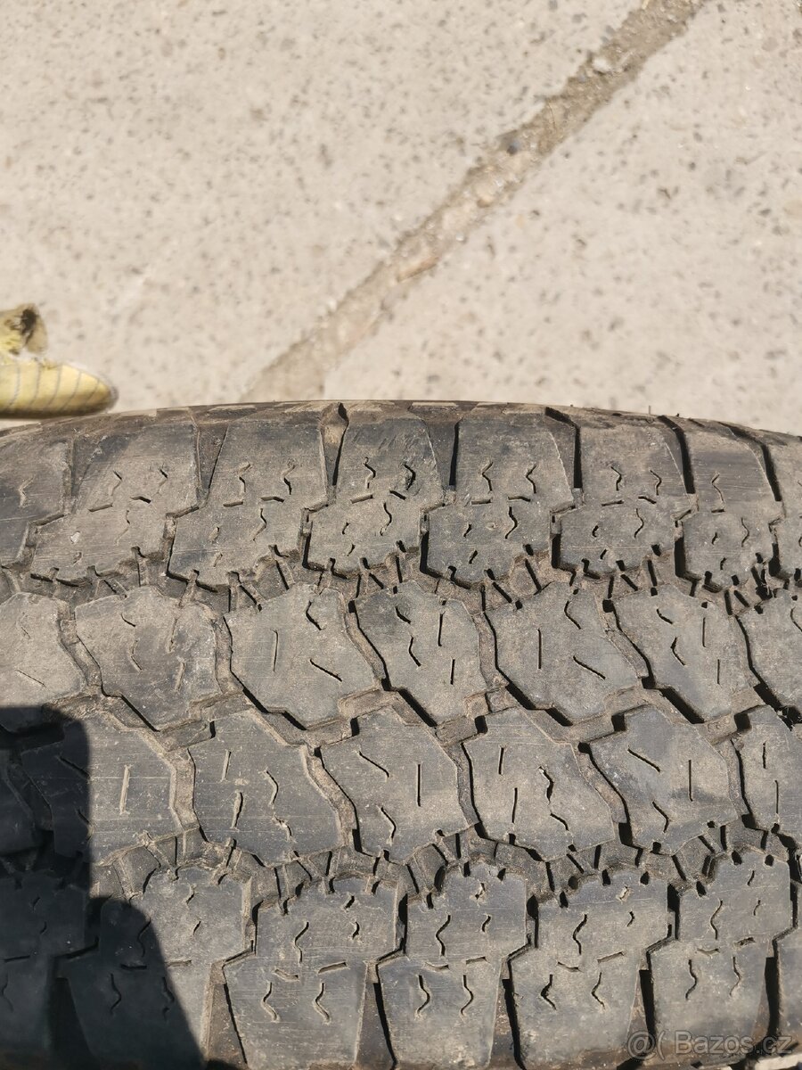 Goodyear wrangler 205 R16C