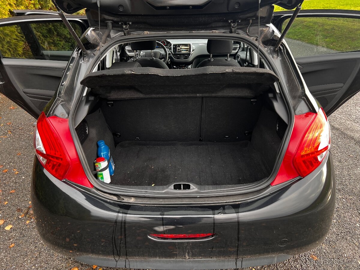 Peugeot 208 1.2i 60kW - 5