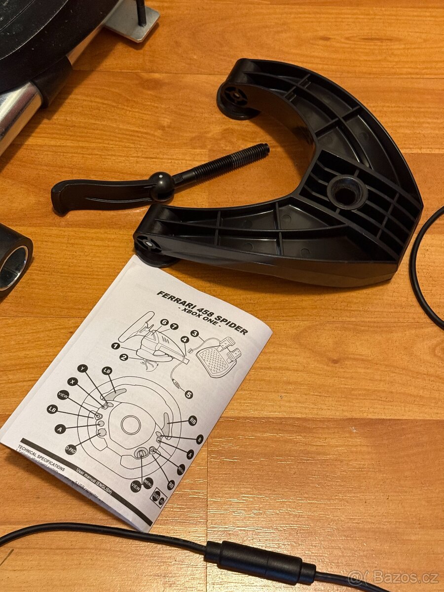 Thrustmaster Ferrari 458 Spider s pedály Xbox One + stojan - 5