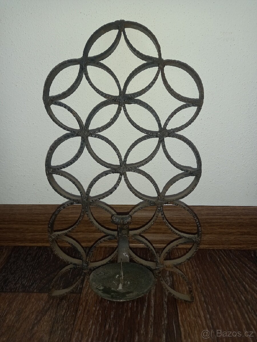 Svícen a nástěné svícny. - 5