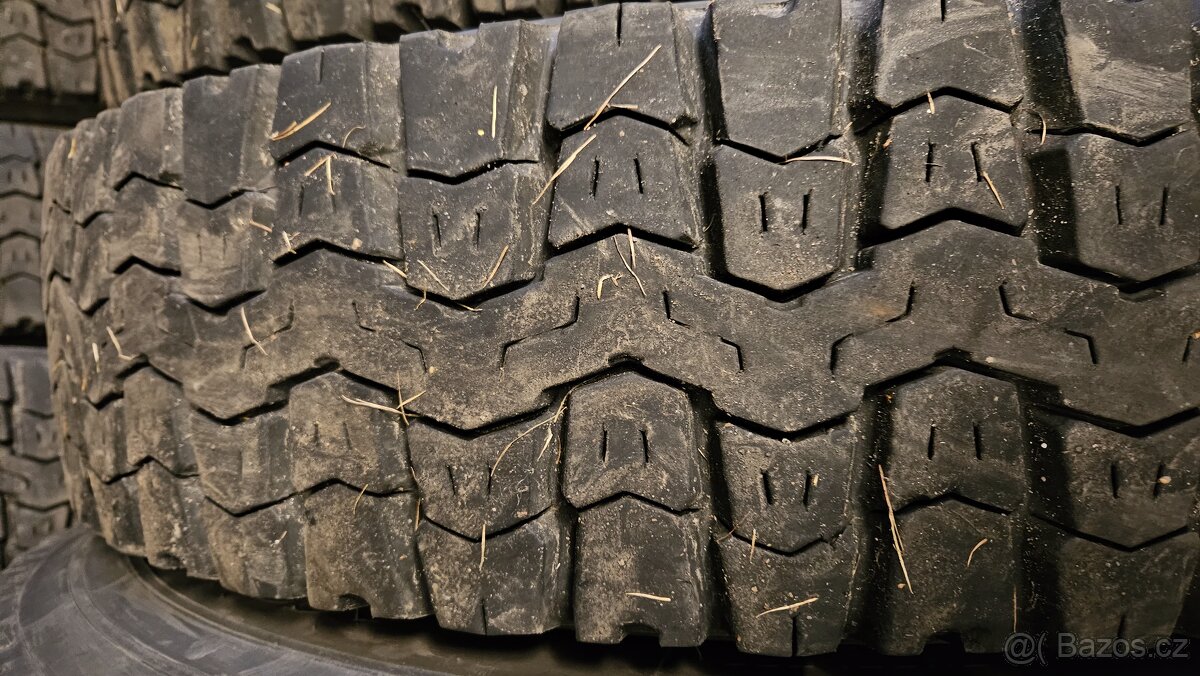 Nakladní pneumatiky Pirelli 10,5/22,5 - 5
