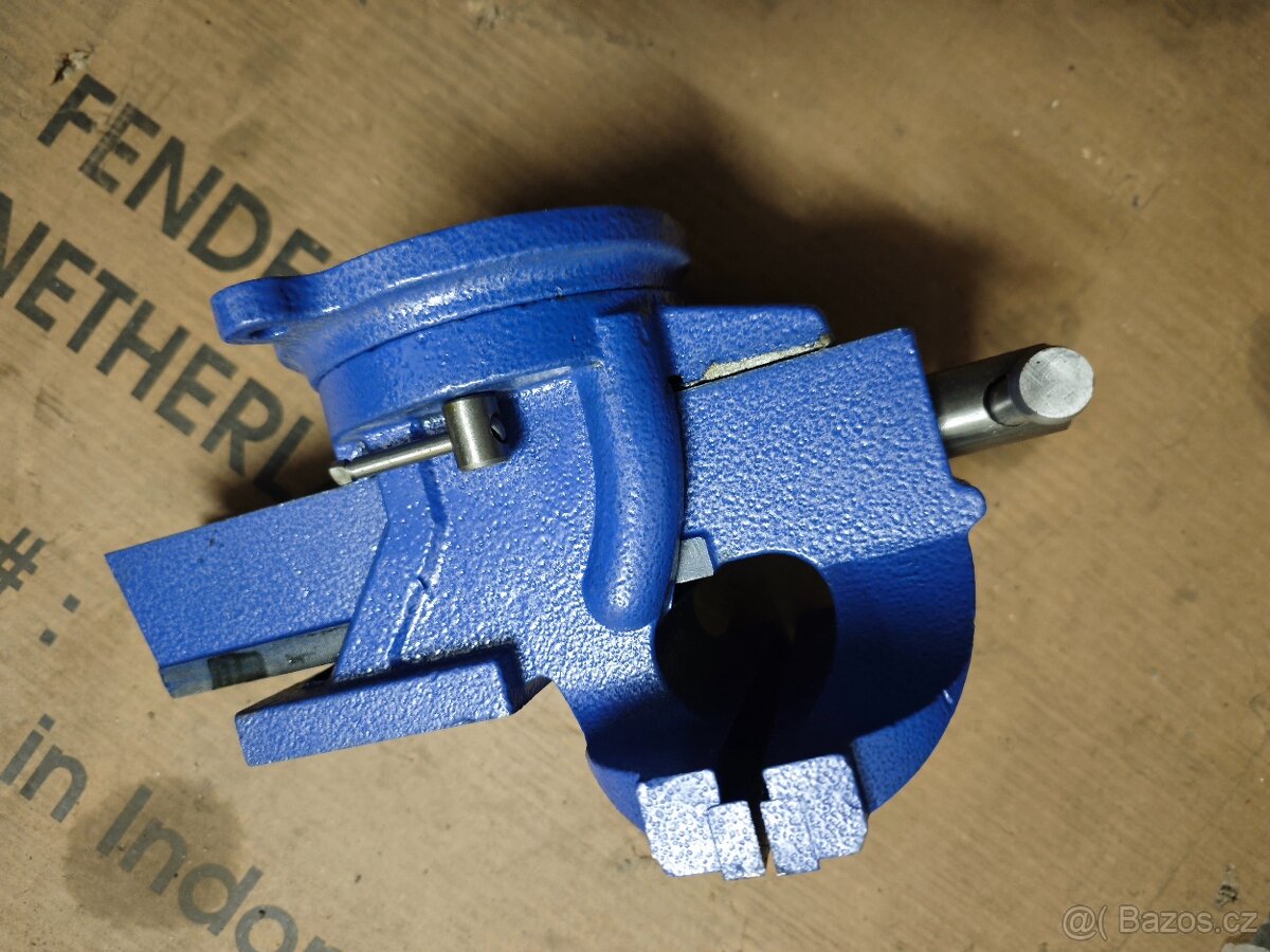 Svěrák stolní 150 mm otočný - 5