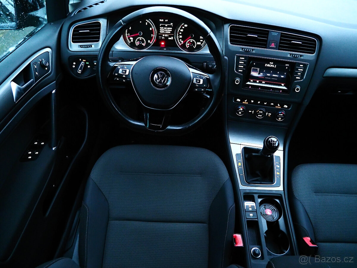 VW Golf 7 1,2 TSI Climatron/PDC/Park Assist/výhřev/temp/NAVI - 5