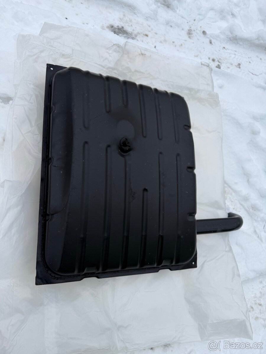 nová palivová nádrž Gaz 21 Volha - 5