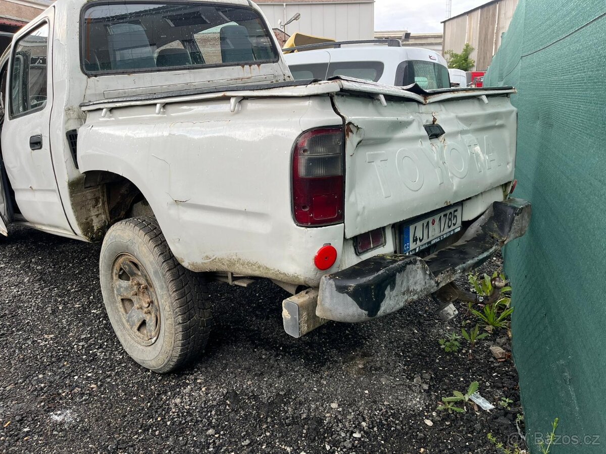 Toyota Hilux 2.4 TD 66kw