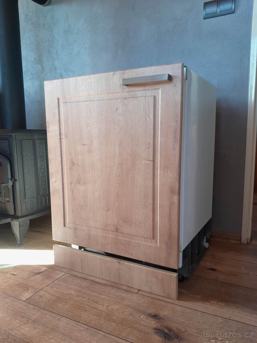 Vestavná chladnička AEG SKB58211AF - 5