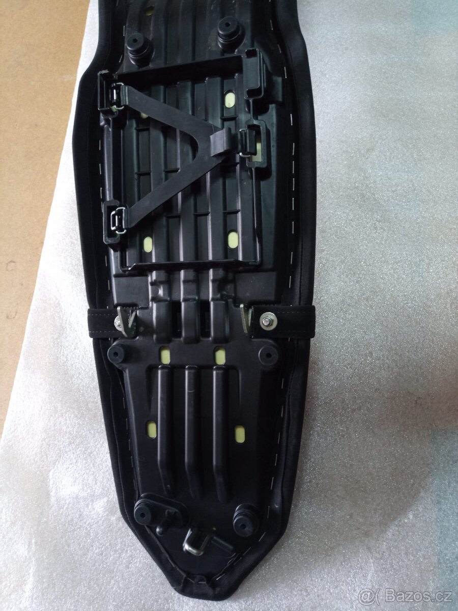 Nové sedlo Yamaha Tenere 700 Rally 2025 - 5