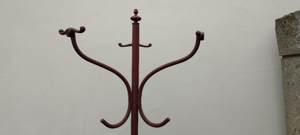 Elegantní kovový věšák – vintage / industriální styl - 5