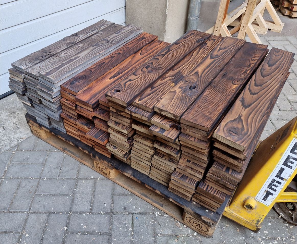 Dřevěný obklad výcebarevný - 5