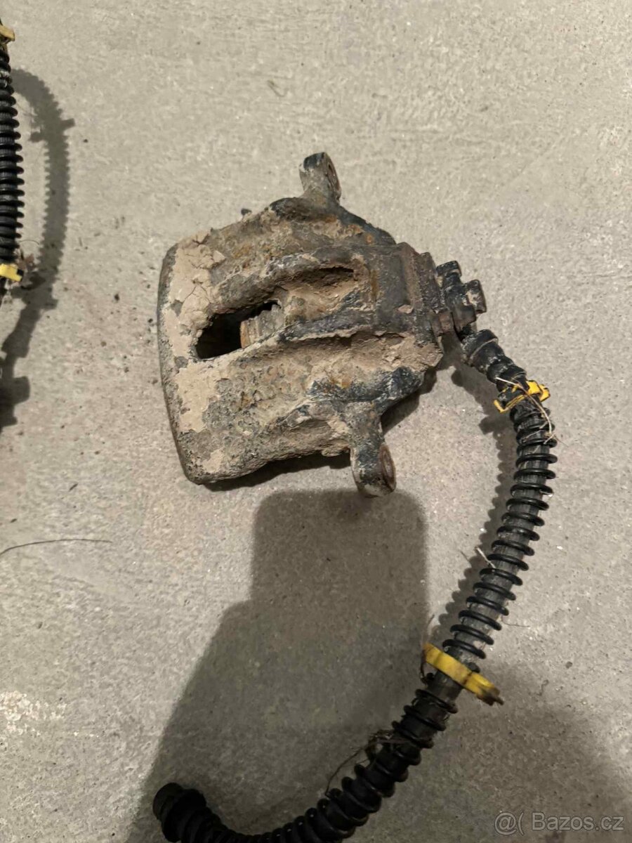 Sada brzdových třmenů LR Discovery II - 5