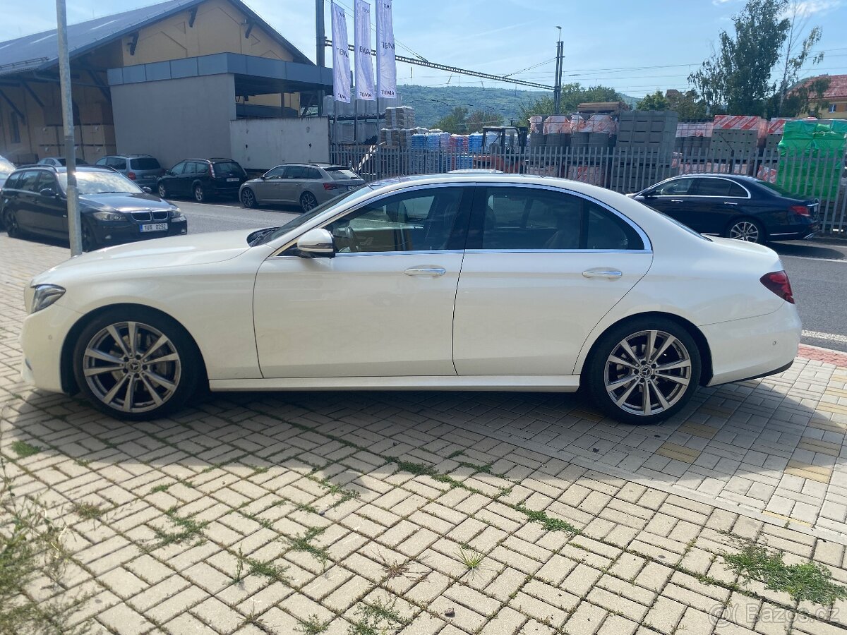 Mercedes Benz E250i - 5