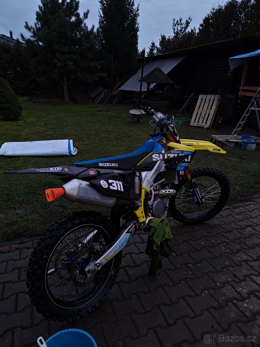 Suzuki rmz 250