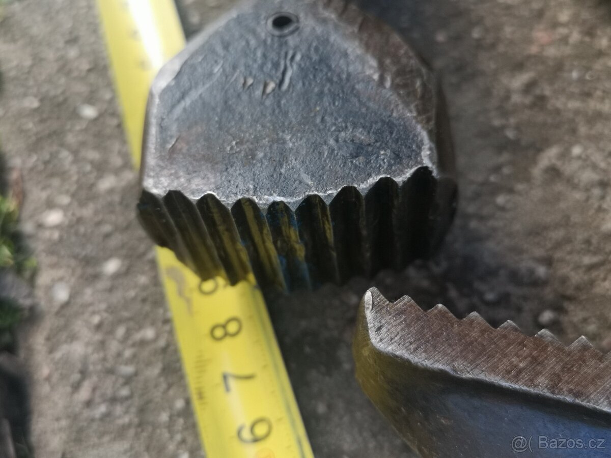 velký kloubový hasák ZBIROVIA - 5