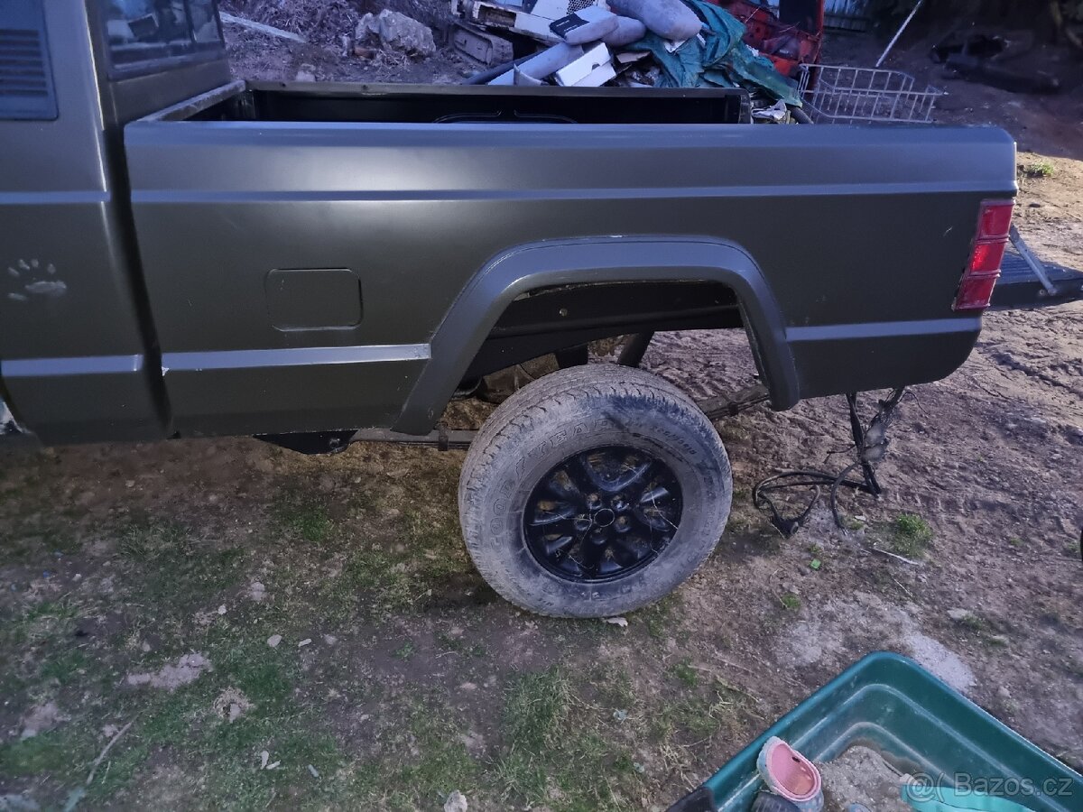Prodam Jeep comanche MJ 4.0 4x4 - 5