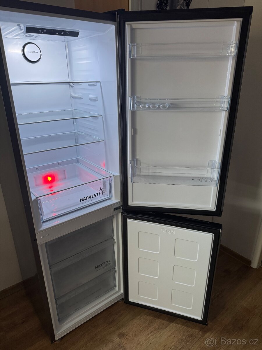 Chladnička s mrazničkou Beko Beyond B5RCNA365HG šedá - 5