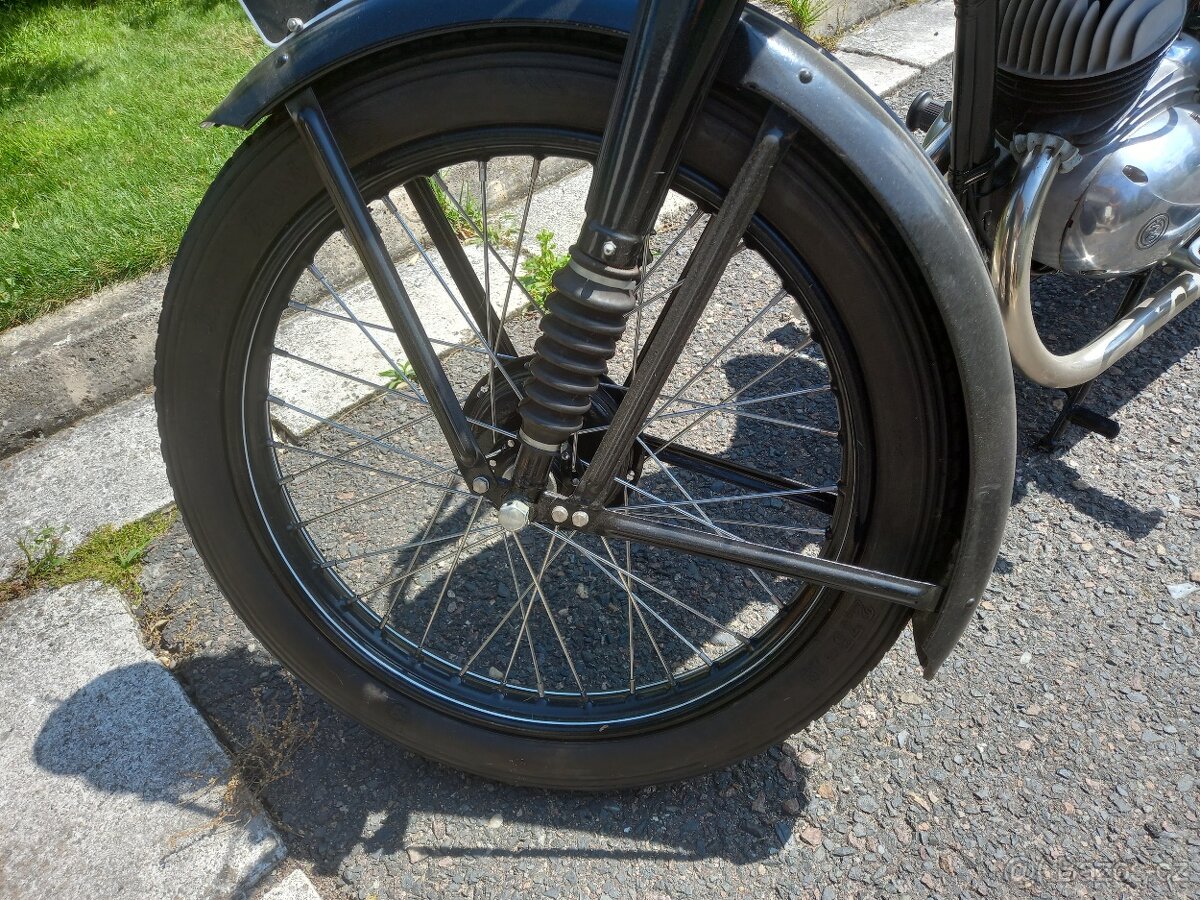 ČZ 150 C, rok výroby 1951, krásná, plně funkční - 5