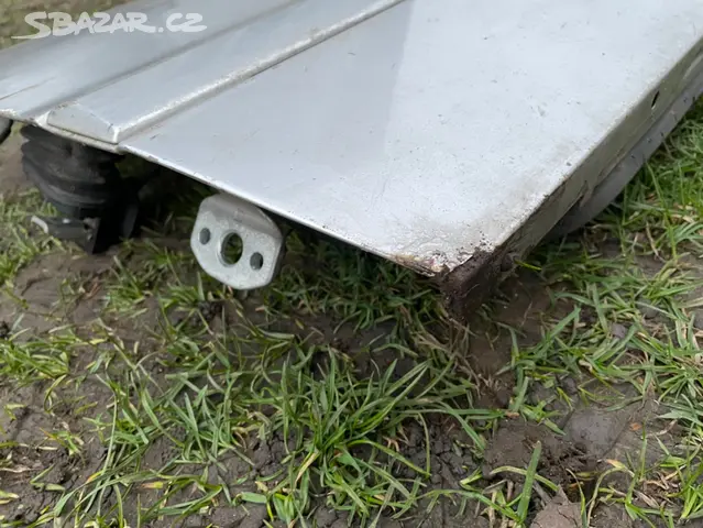 Mercedes benz W208. - 5