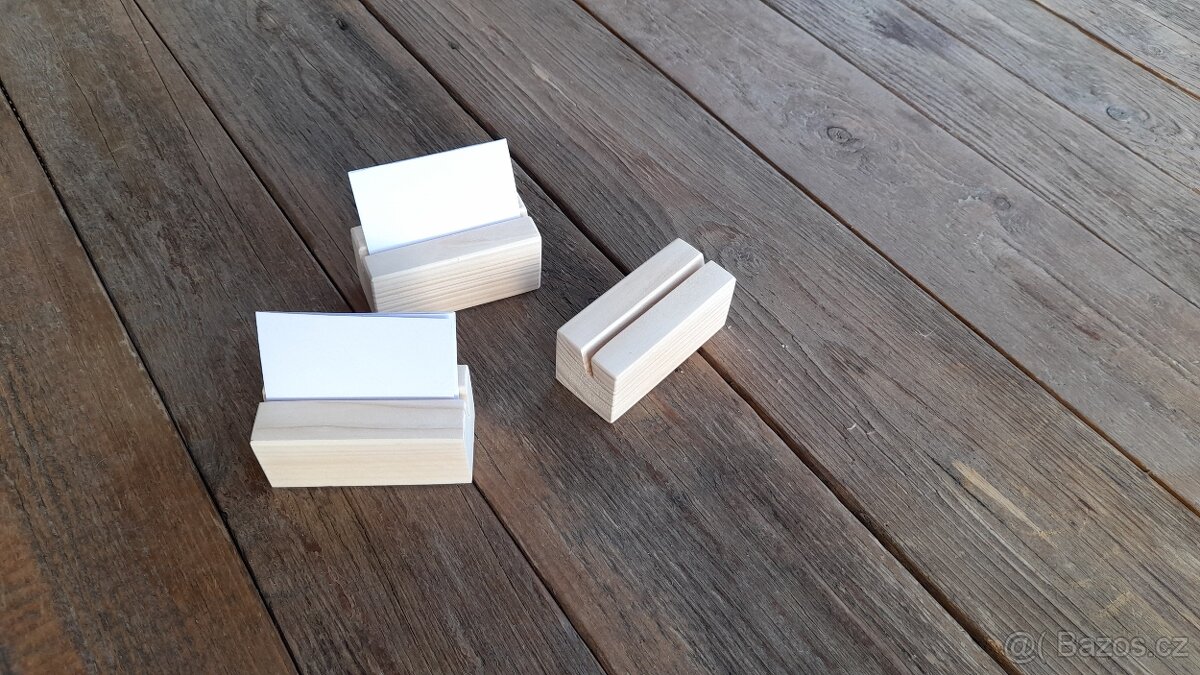 Dřevěný držák na vizitky - 5