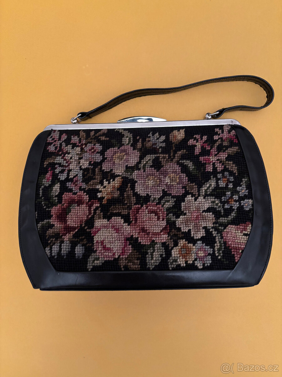 KABELKA - KŮŽE, GOBELÍN - 5