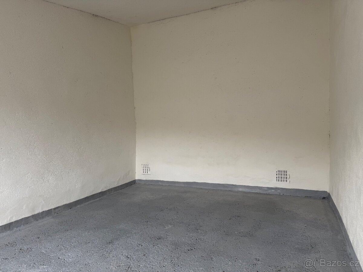 Prodej garáže 20 m² Bor, ul. Přimdská - 5