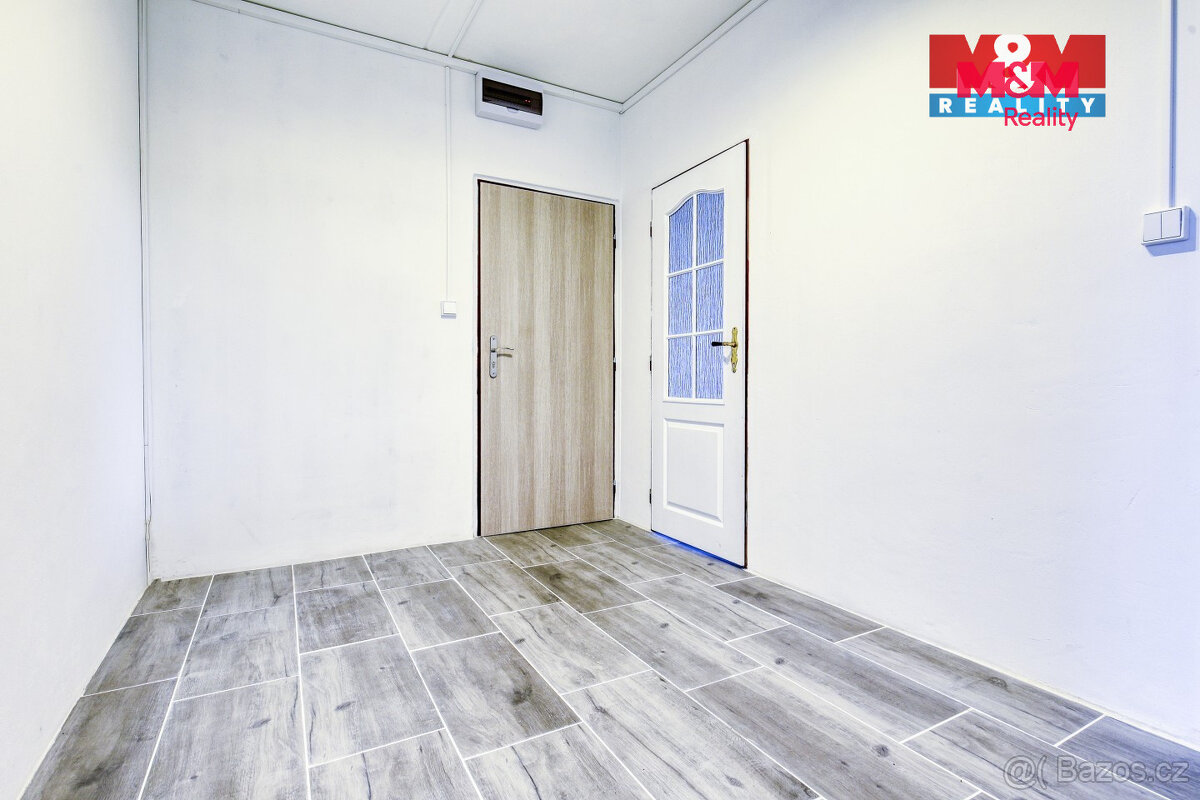 Prodej bytu 2+1, 60 m², Rovná - 5