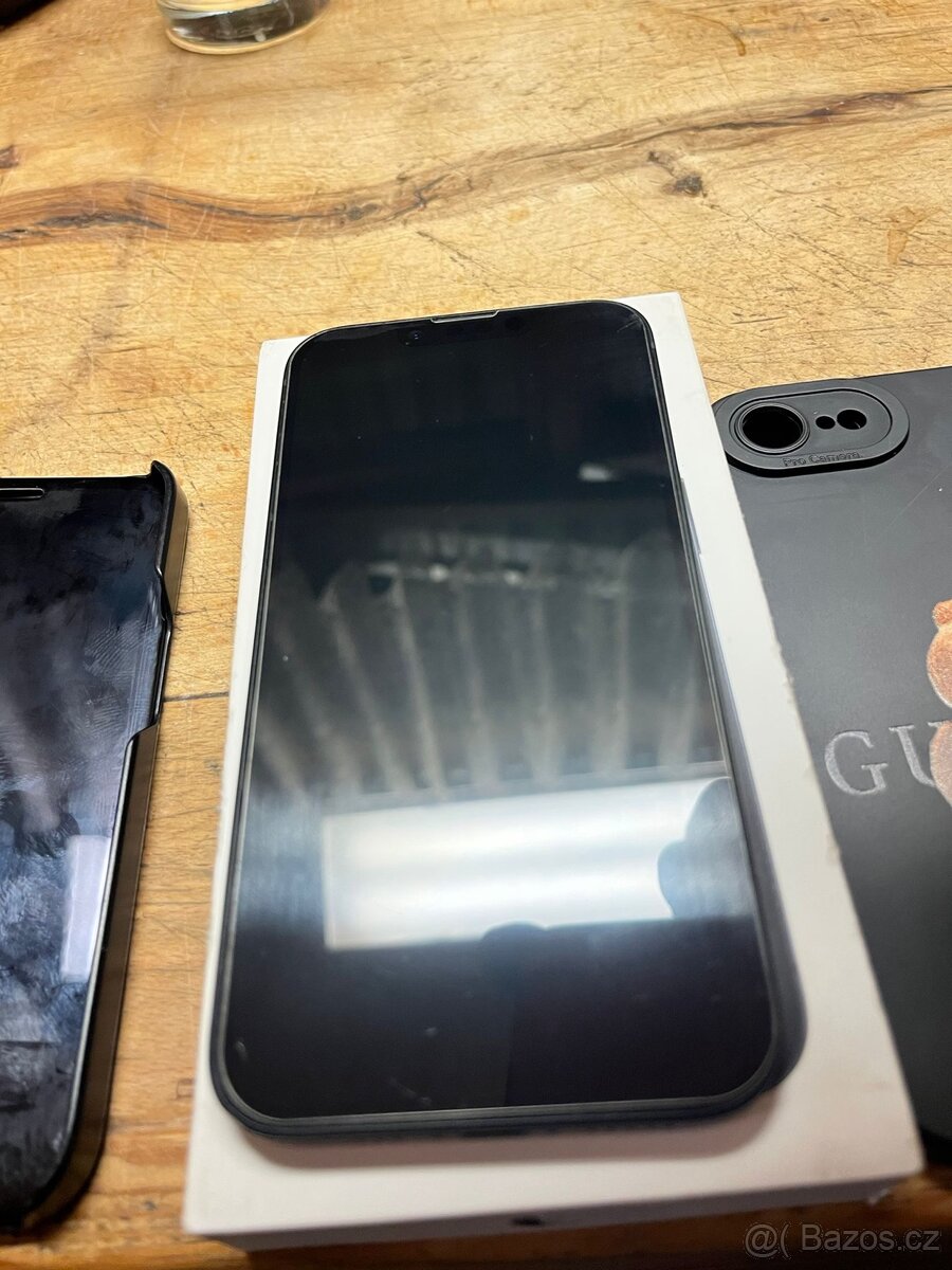 Prodám iPhone 16e 128gb 3roky záruka - 5