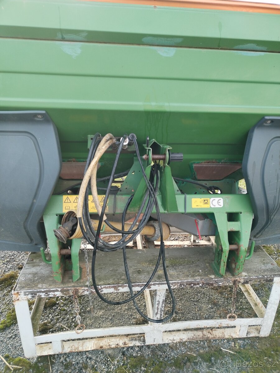 Prodám rozmetadlo průmyslových hnojiv - 5