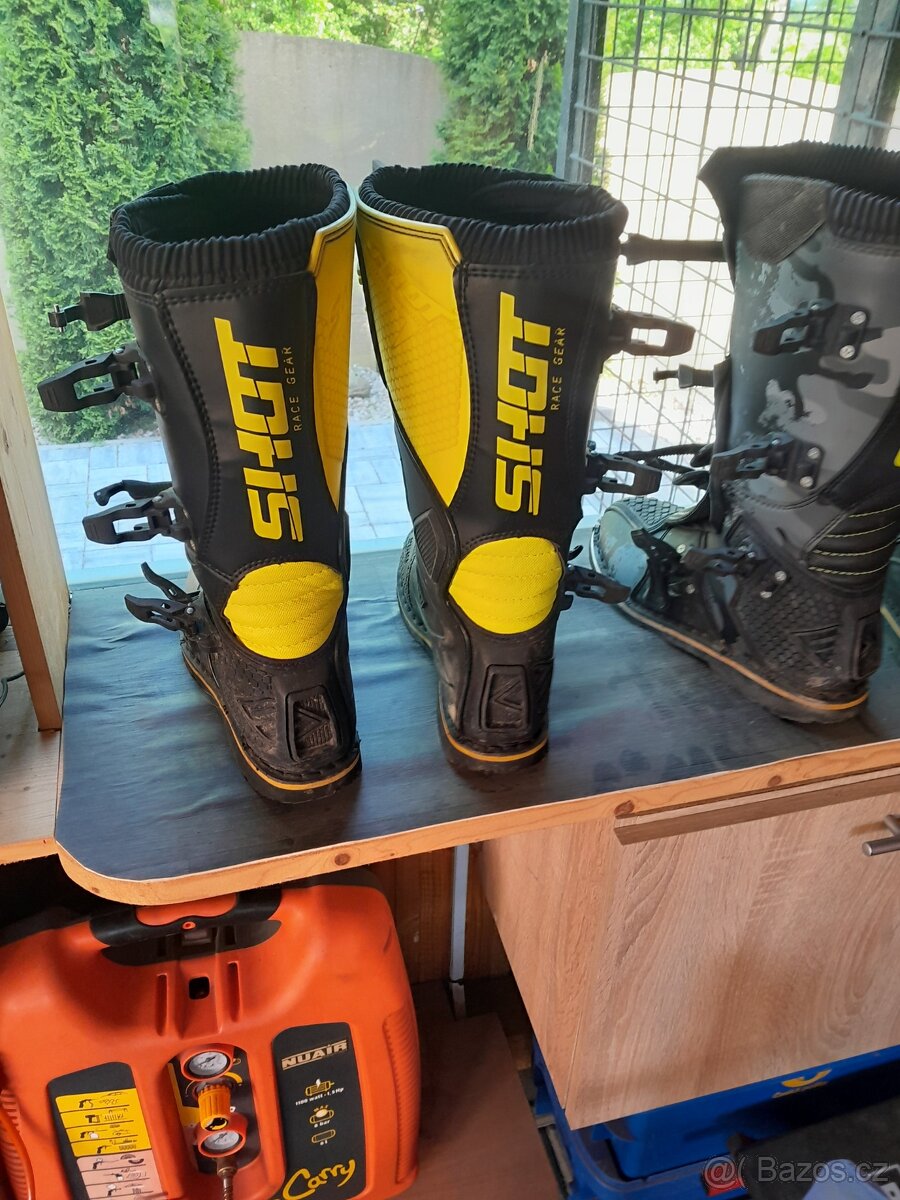 prodej oblečeni cení v textu