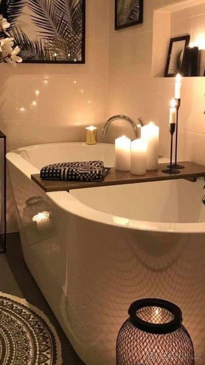 Police,políčka,prkno na vanu - 5