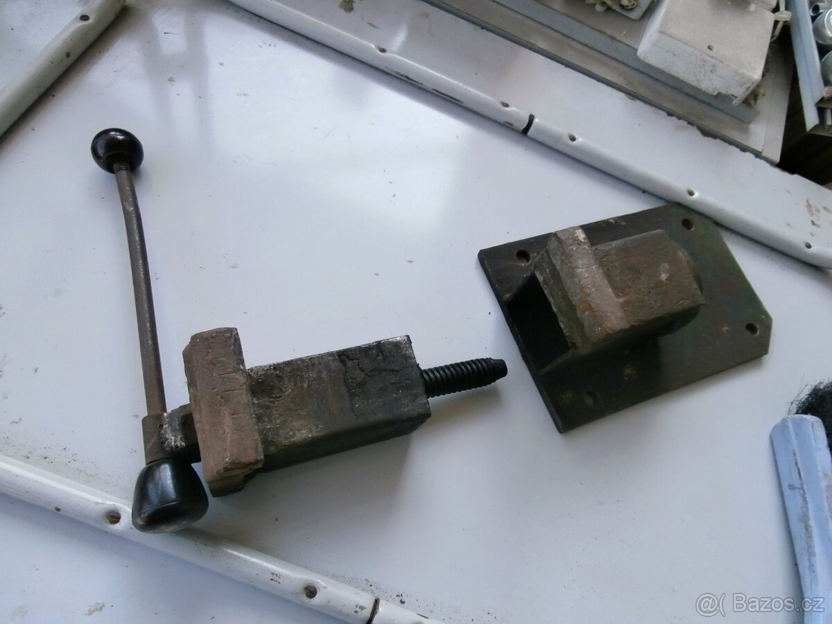 Svěrák starší za 600 kč, včetně poštovného - 5