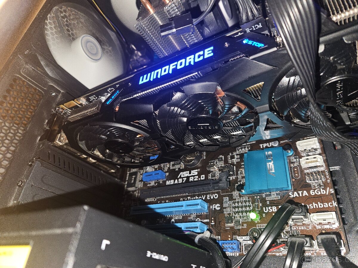 Procesor AMD FX-6300 - Rezervace do 10.1. - 5