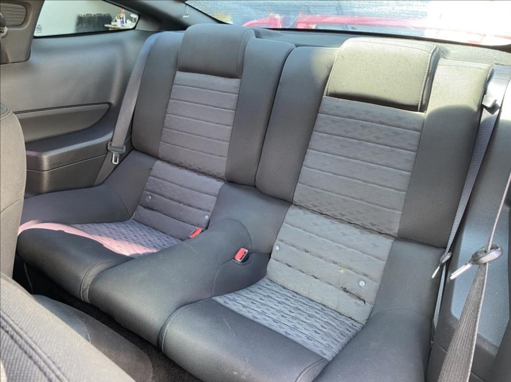 Prodám Ford Mustang 4,6 GT V8 224kW - 5