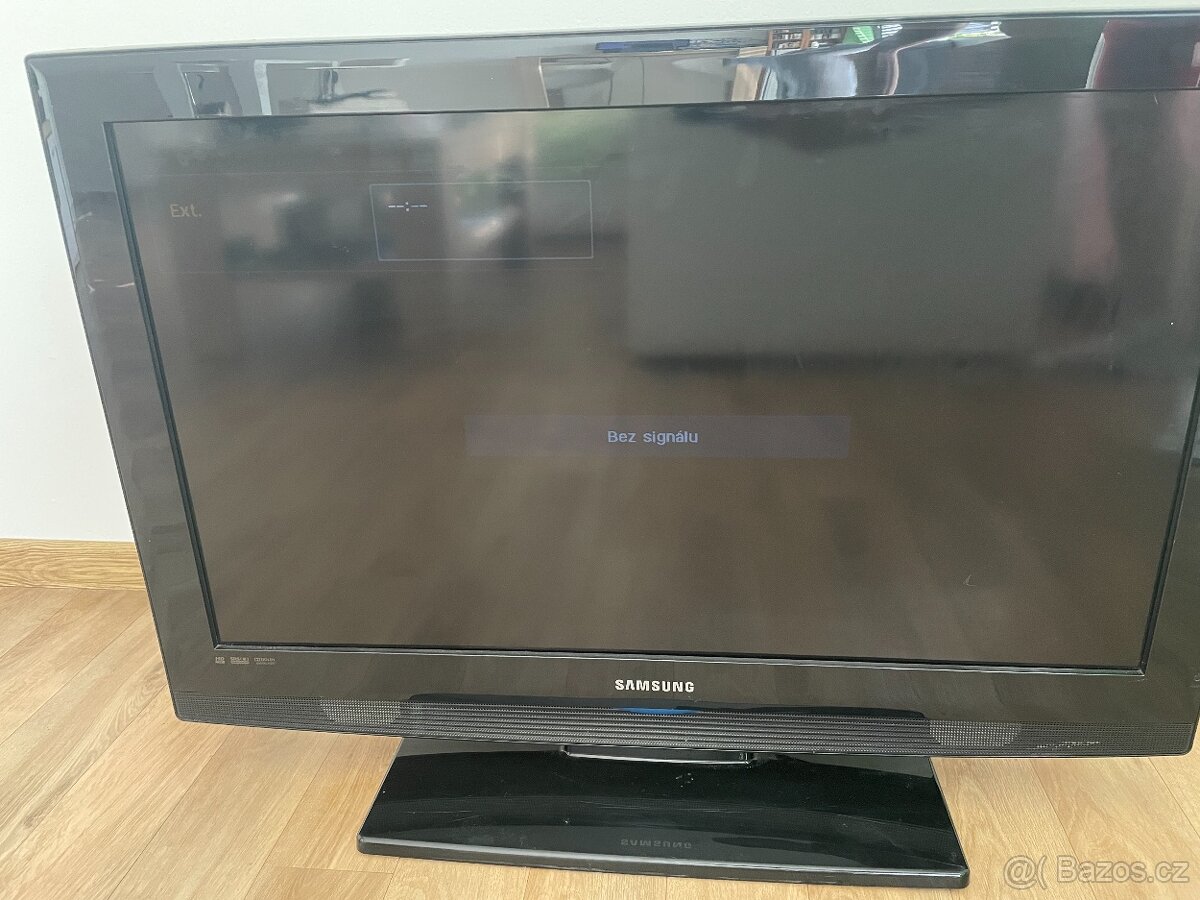 Televize Samsung LCD 82cm - 5