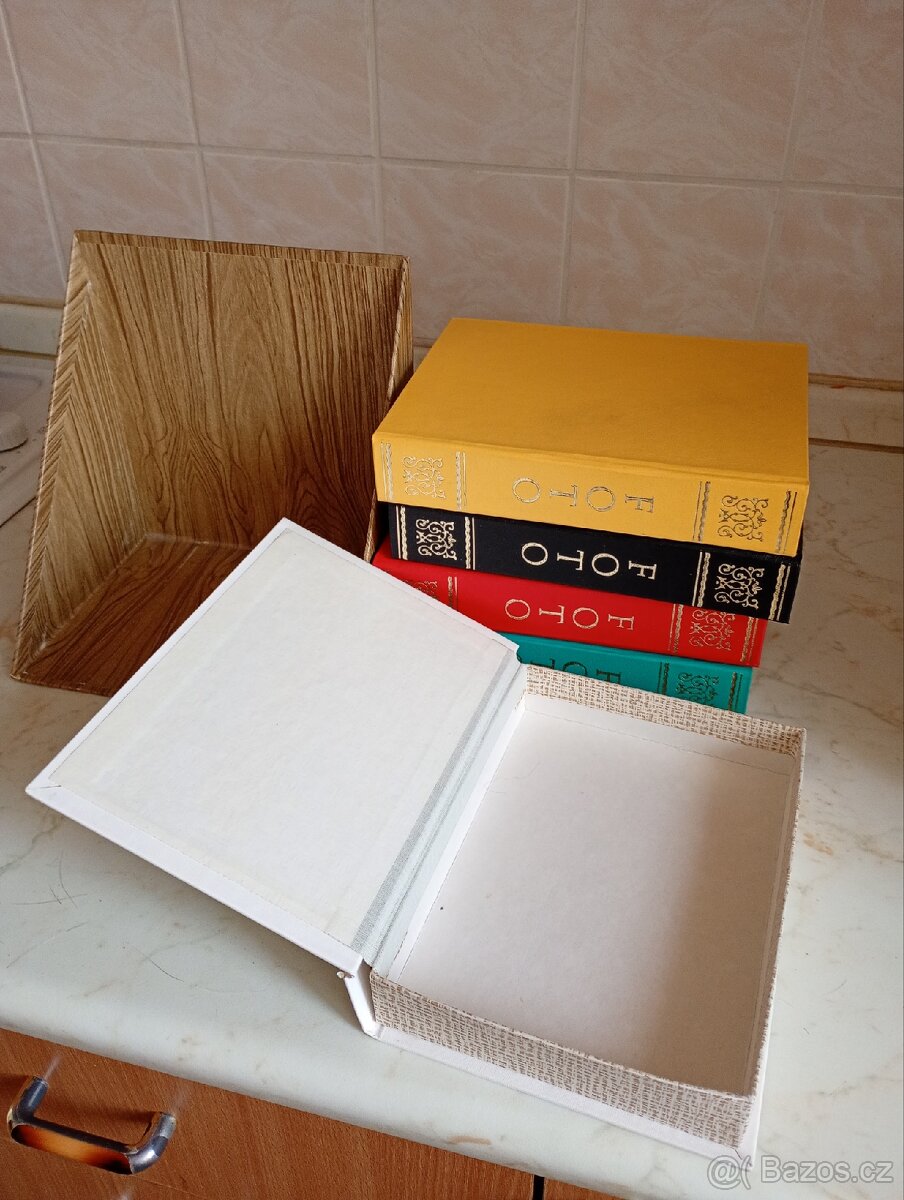 Fotoalbumy se stojánkem - 5