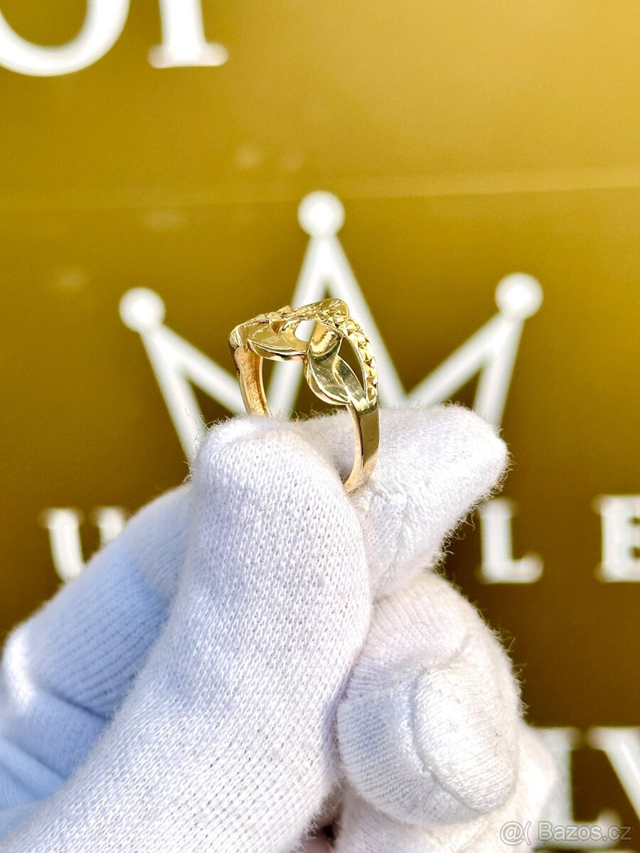 Zlatý prsten 2,72g - 5
