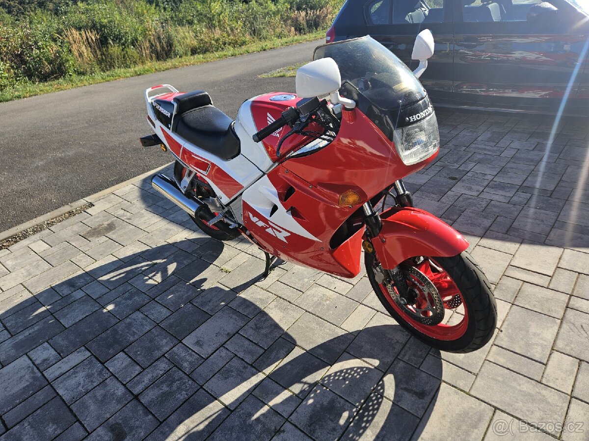 Honda VFR 750 - 5