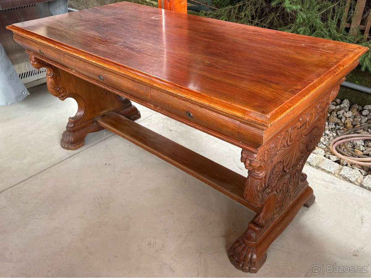Historický vyřezávaný stůl - 5