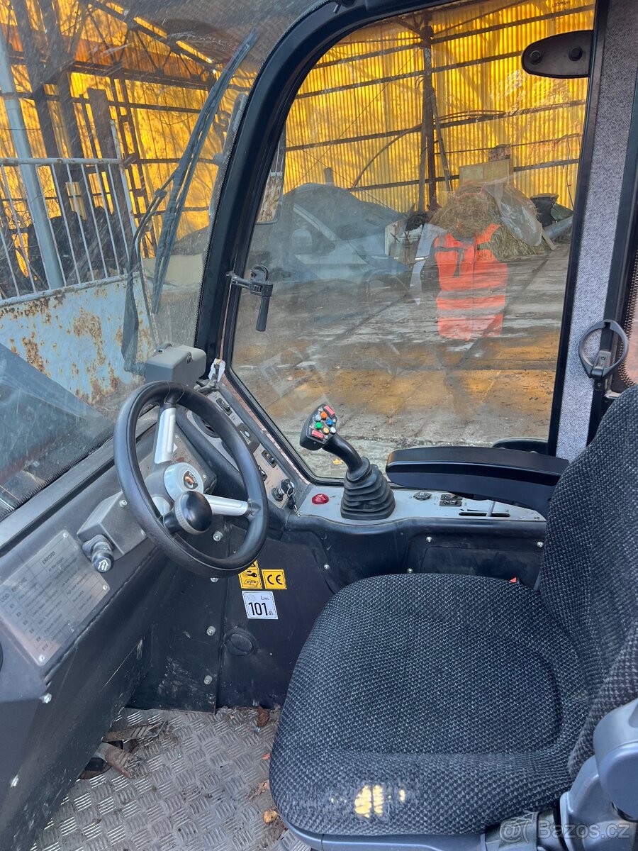 Kloubový nakladač teleskopické rameno Rv 2018 - 5