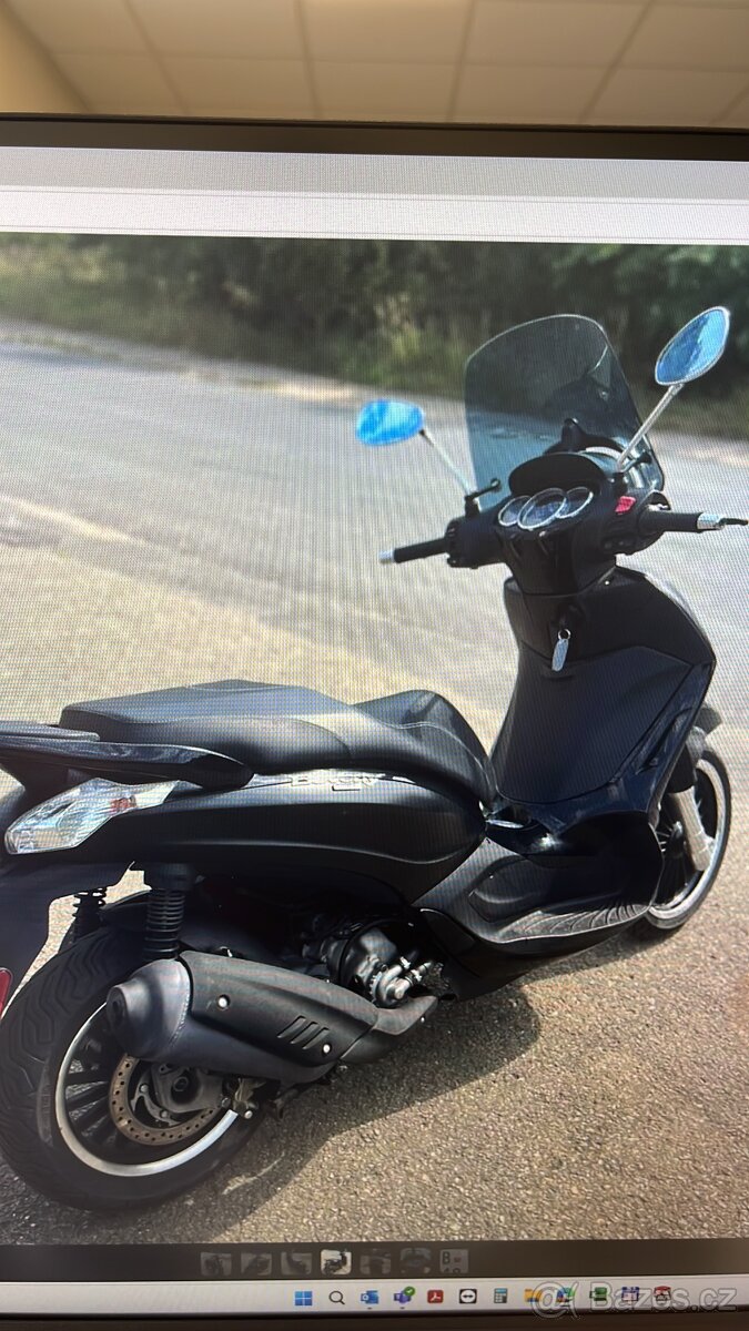 Piaggio Beverly 300 Police - 5