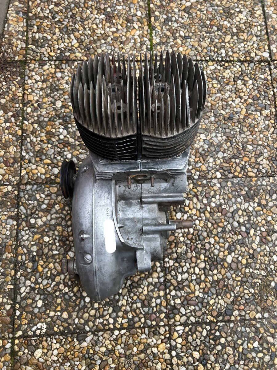 Motor Velorex 350/572 - 5