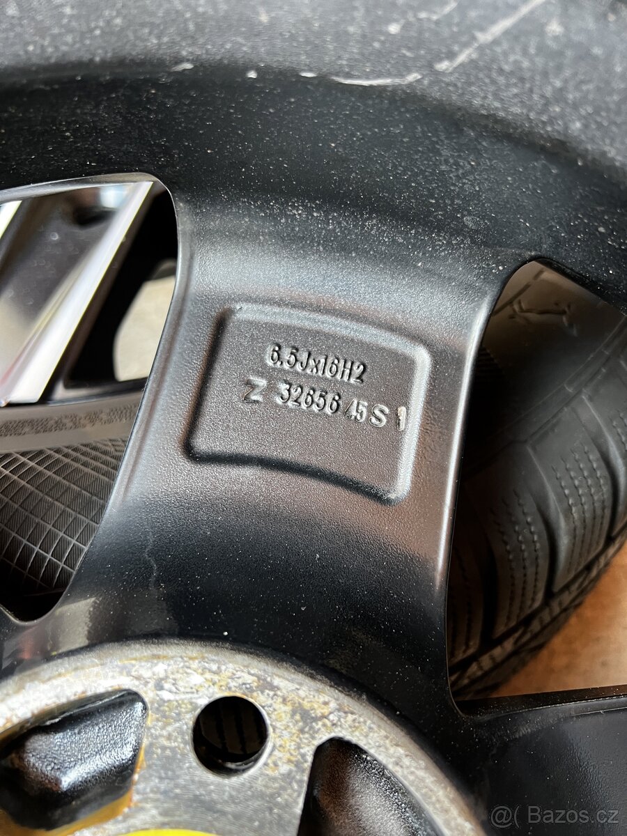 5x115 Alutec R16 215/70 zimní - 5