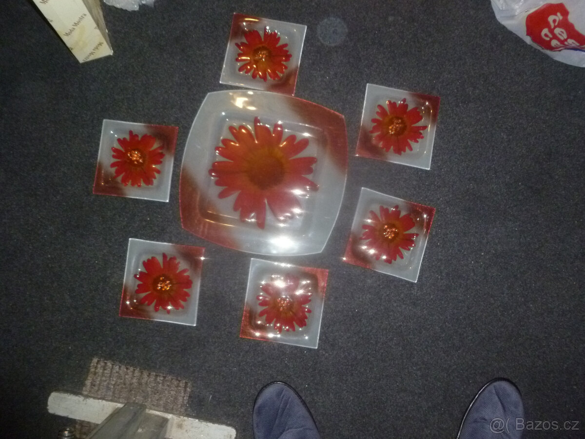 Skleněná souprava--podnos. - 5