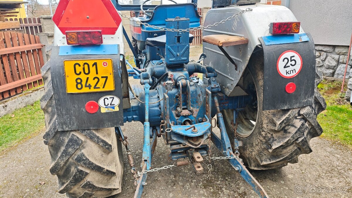 Traktor FORD 5000-8 - 5