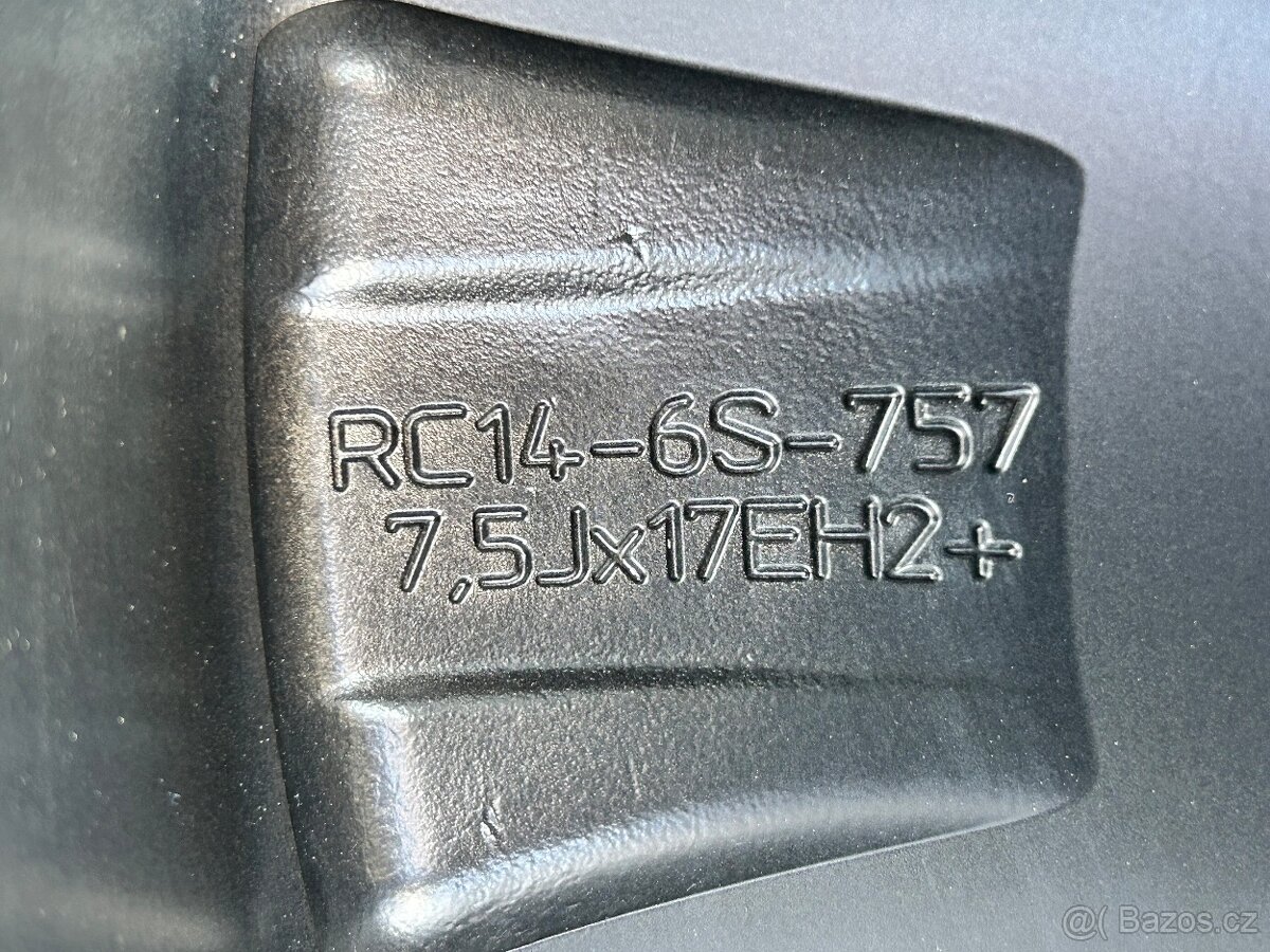 TOYOTA HILUX TOYOTA LAND CRUISER, 265/65/17 zimní sada