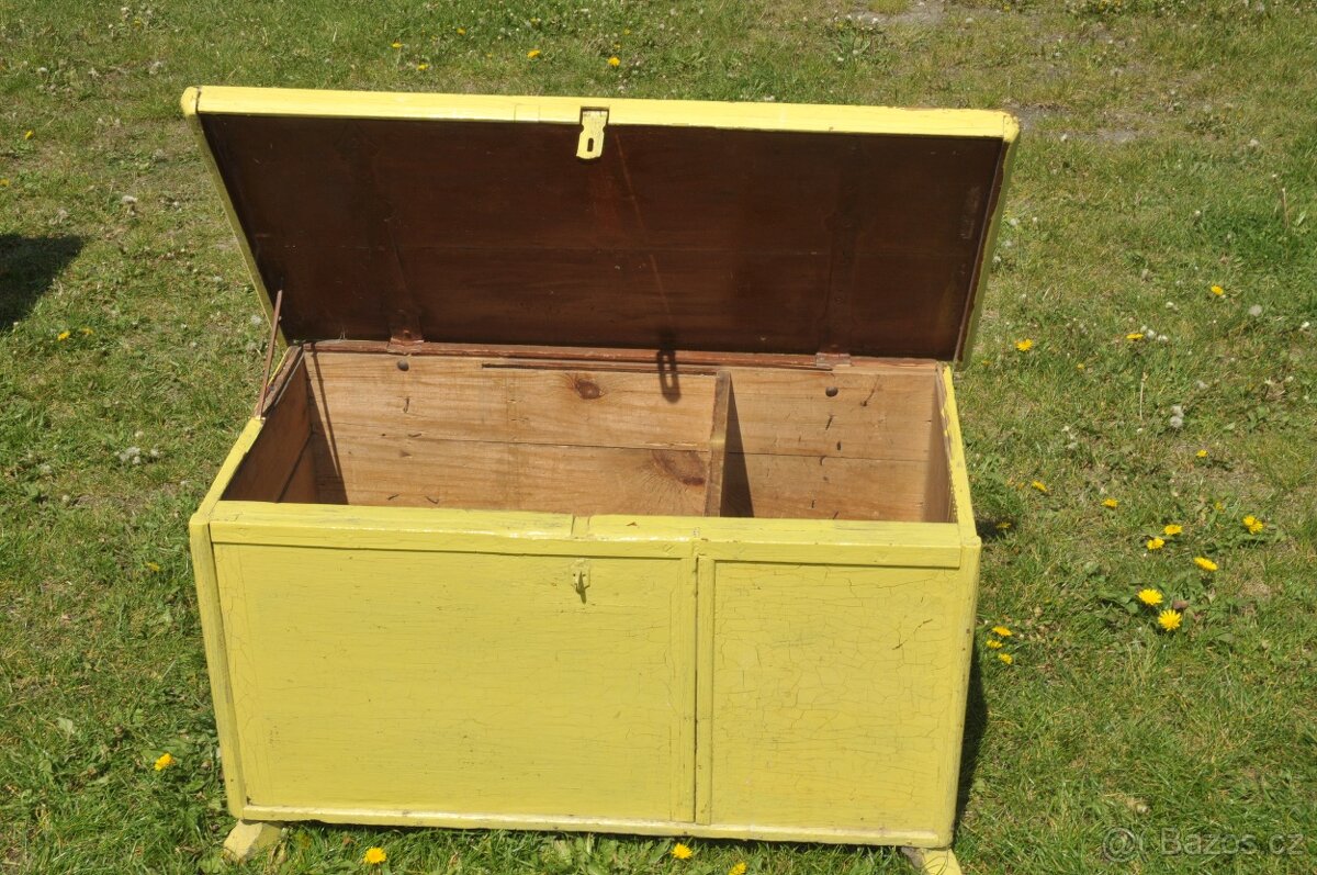 Starožitná truhla z masivního dřeva - 5