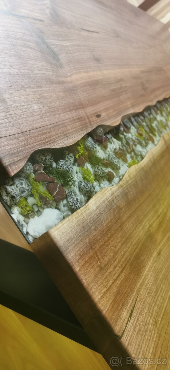 Stůl - Americký ořech s pryskyřicí - 5