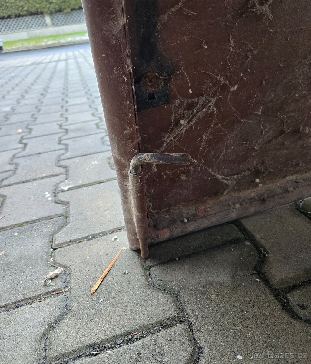 Plechová vrata dvoukřídlá - 5