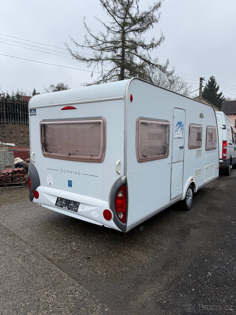 Knaus 450 - předstan, mover - 5