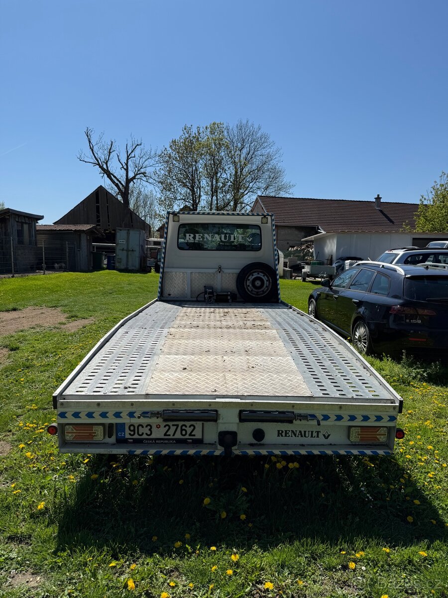 Odtahovka Renault Master